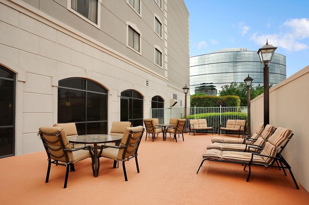 Embassy Suites By Hilton Houston Near The Galleria Exteriér fotografie