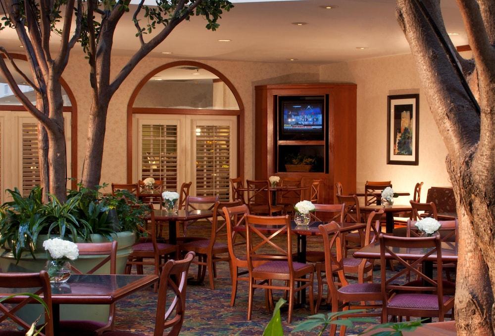 Embassy Suites By Hilton Houston Near The Galleria Exteriér fotografie