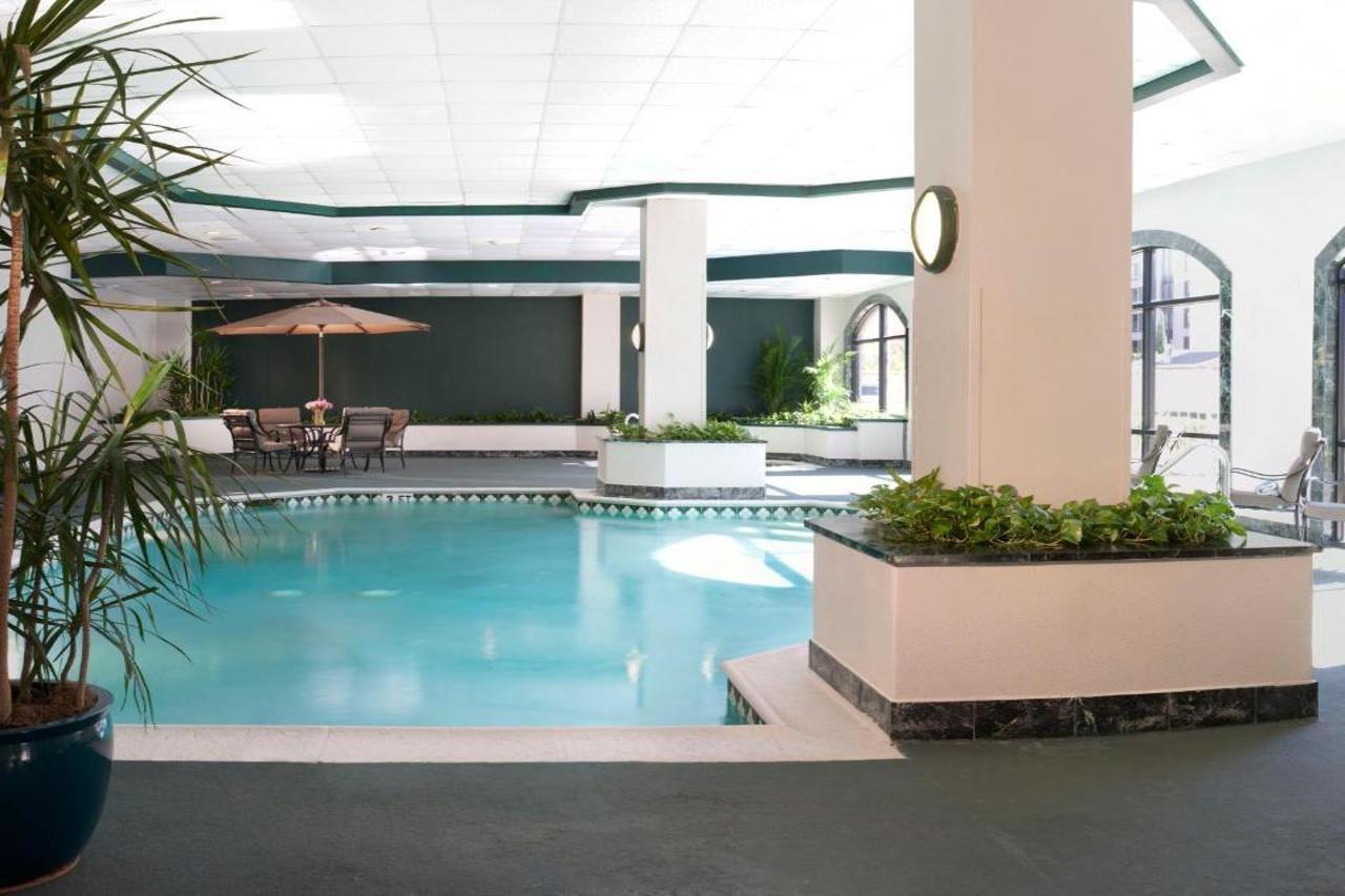 Embassy Suites By Hilton Houston Near The Galleria Exteriér fotografie