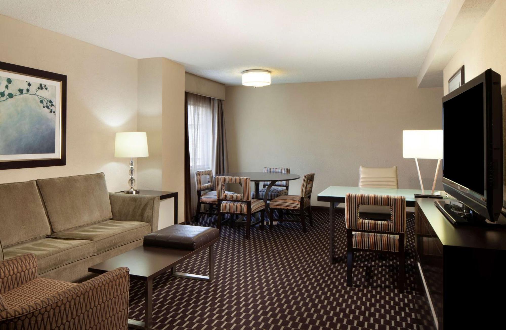 Embassy Suites By Hilton Houston Near The Galleria Exteriér fotografie